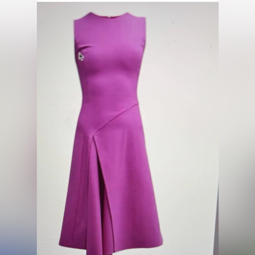 Oscar de la Renta Fuchsia Asymmetrical Strapless Gown